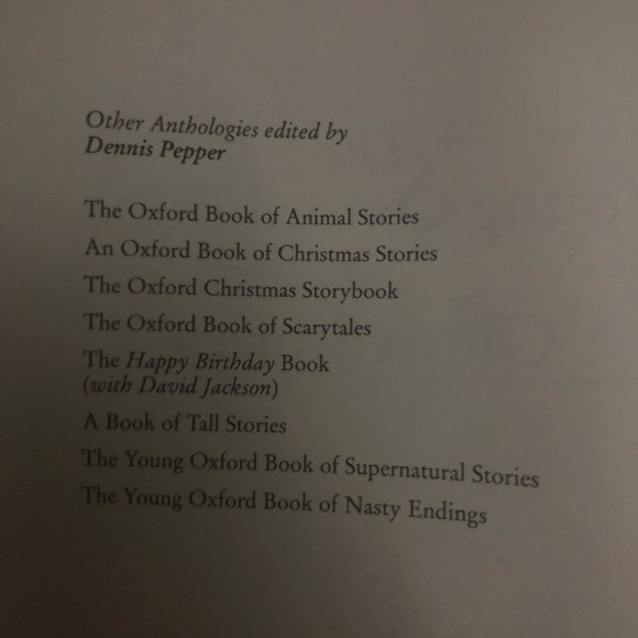 The Young Oxford Book of Ghost Stories paperback, good shape - Picture 4 of 10